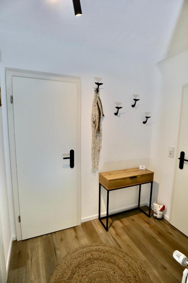 Nessmersiel, Renovierte Erdgeschosswohnung Mit Garten In Deichnaehe, Wallbox, Bettwaesche Inklusive Neßmersiel Exteriér fotografie